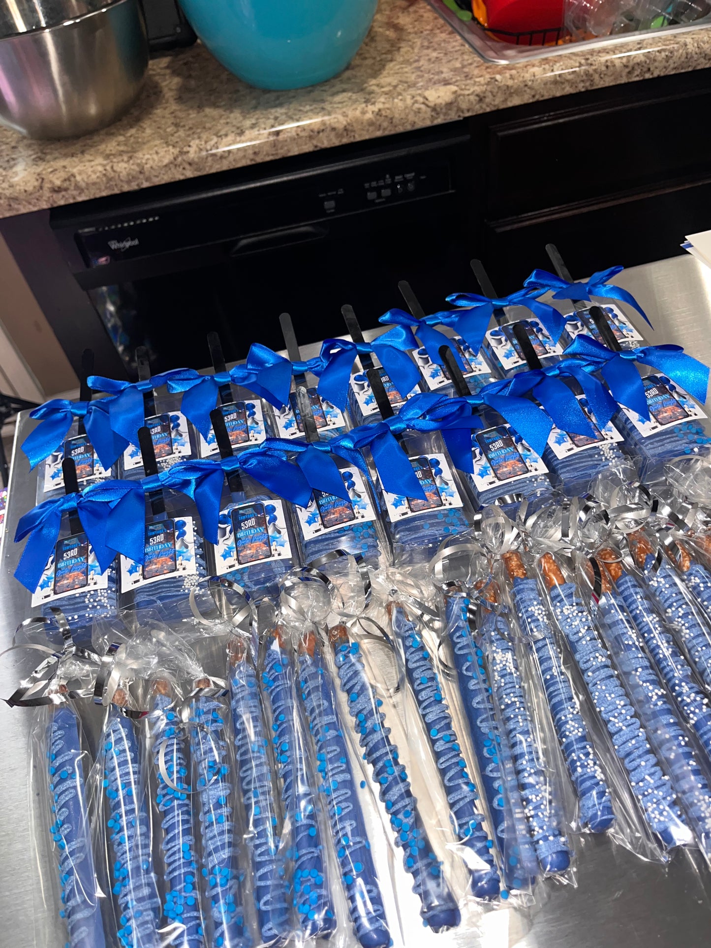 Custom Celebration Cakes, Cupcakes & Treats